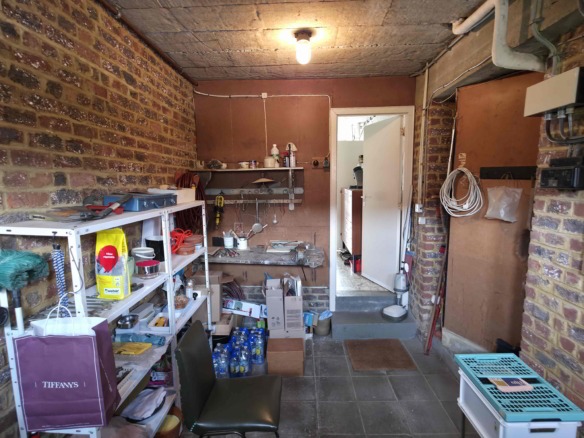Unieke architecturale woning op een mooi perceel