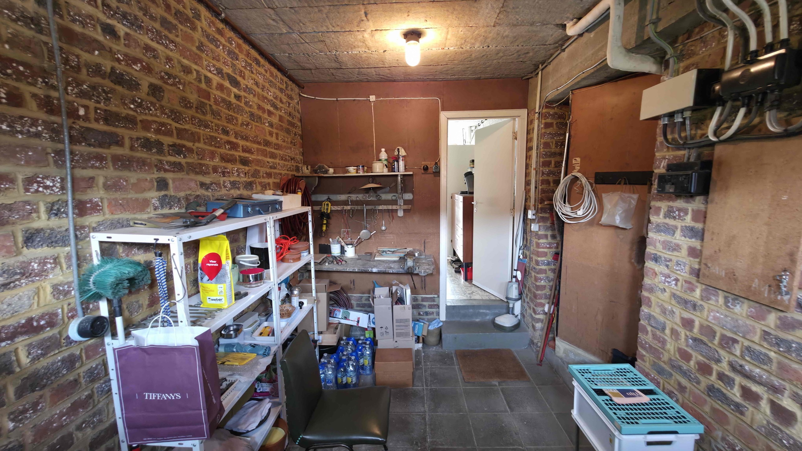 Unieke architecturale woning op een mooi perceel