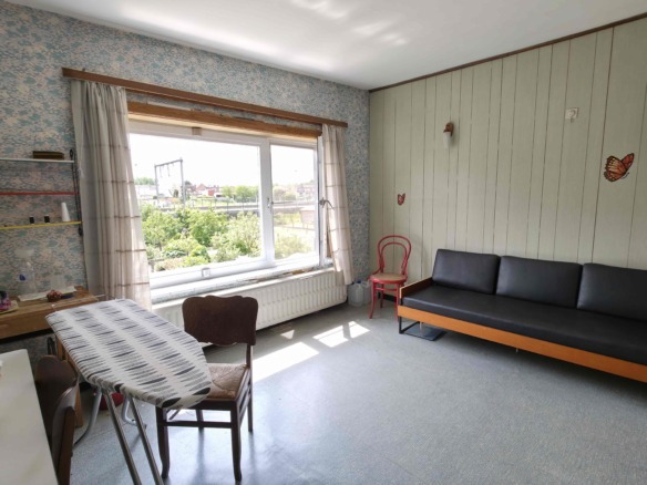 Unieke architecturale woning op een mooi perceel