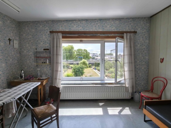 Unieke architecturale woning op een mooi perceel