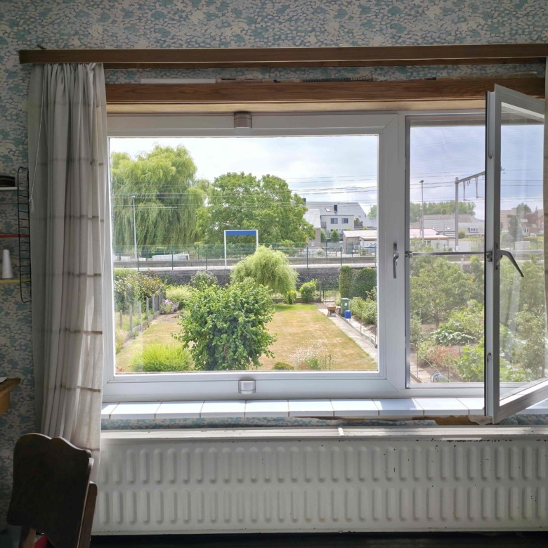 Unieke architecturale woning op een mooi perceel