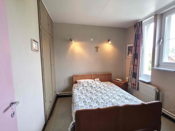 Unieke architecturale woning op een mooi perceel