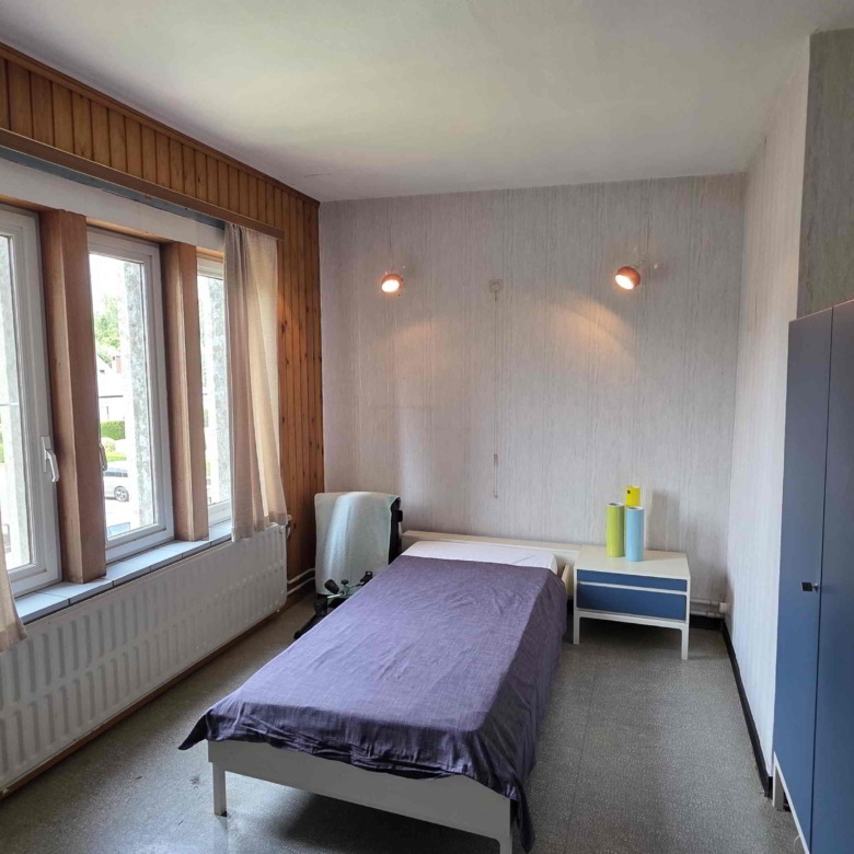 Unieke architecturale woning op een mooi perceel