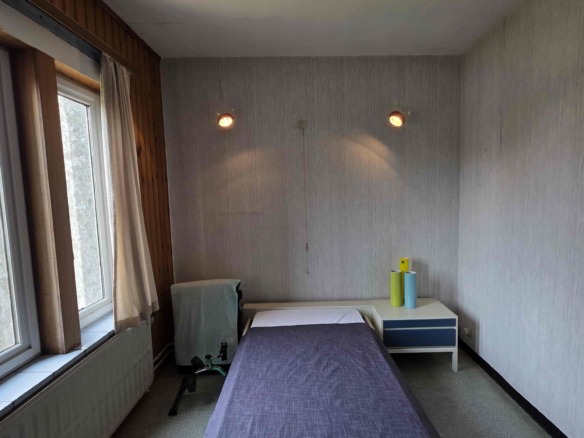Unieke architecturale woning op een mooi perceel