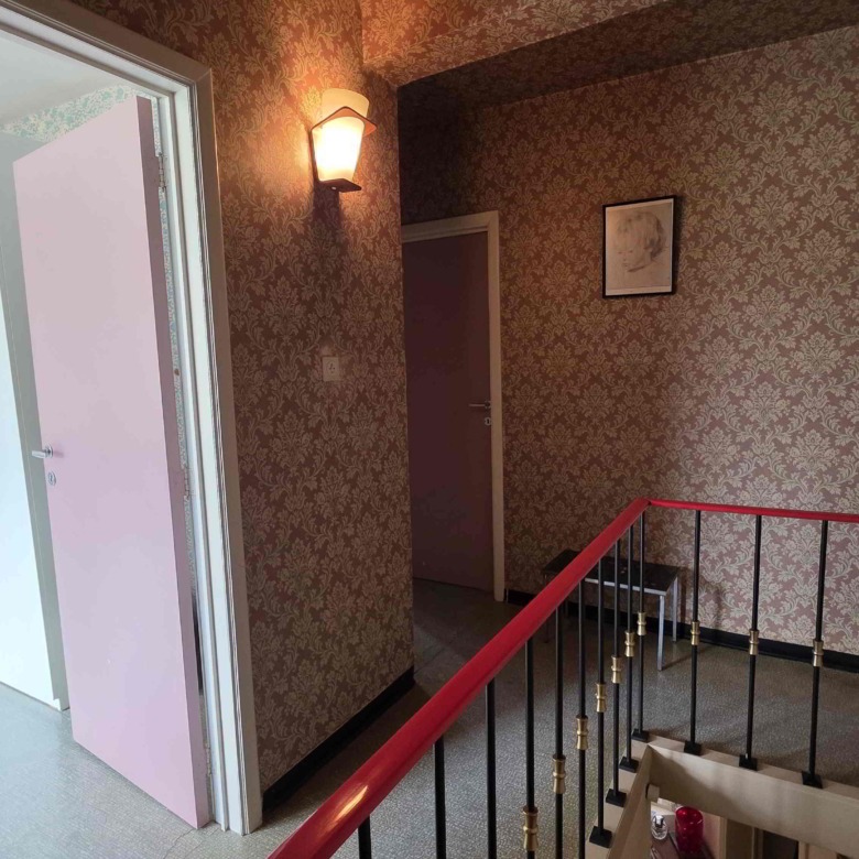 Unieke architecturale woning op een mooi perceel