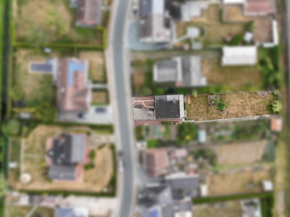 Unieke architecturale woning op een mooi perceel