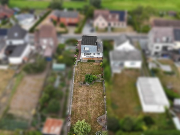 Unieke architecturale woning op een mooi perceel