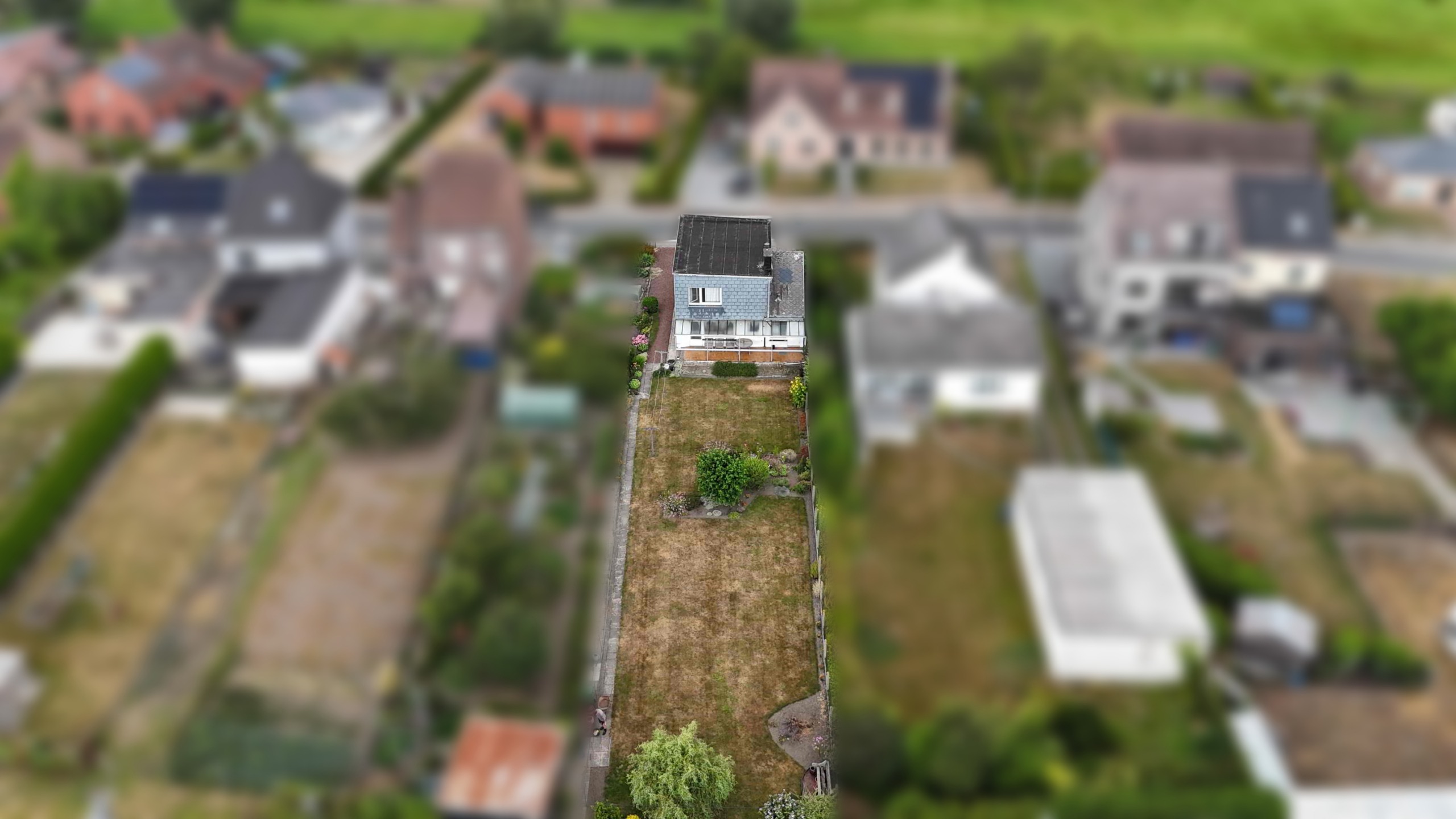 Unieke architecturale woning op een mooi perceel