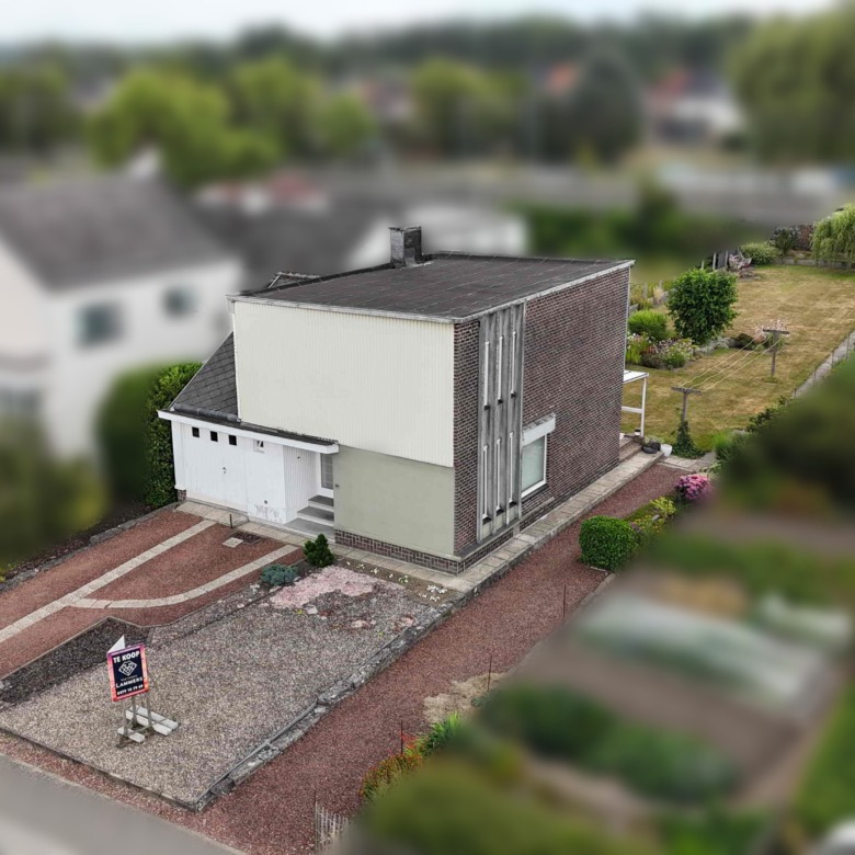 Unieke architecturale woning op een mooi perceel