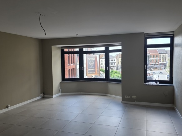 Mooi appartement met topligging op de markt!