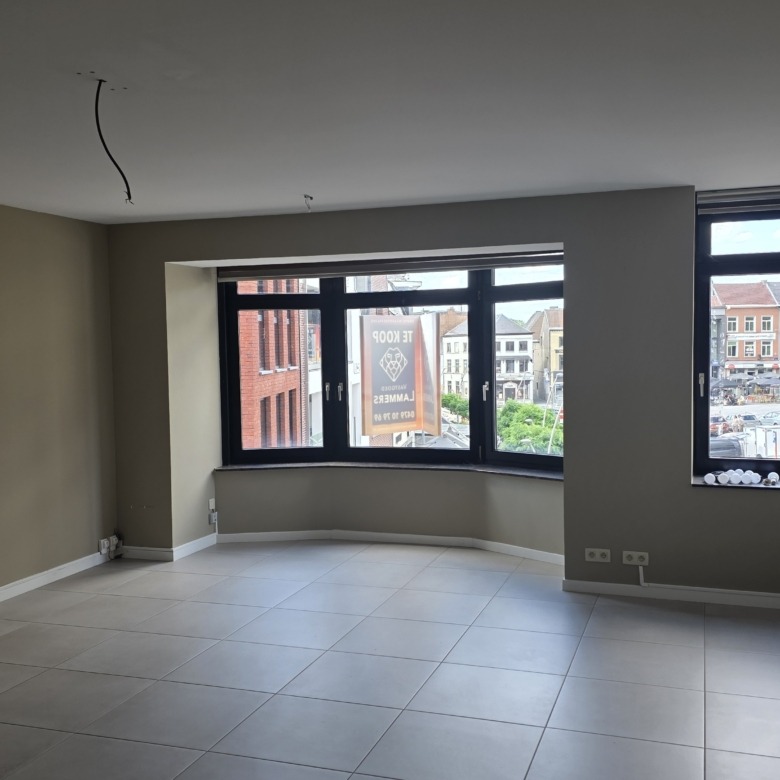 Mooi appartement met topligging op de markt!