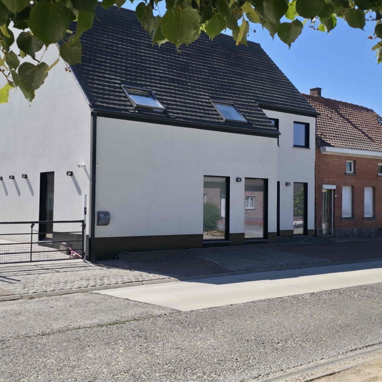 Enorm lichtrijke en energiezuinige woning met uitzonderlijk potentieel!