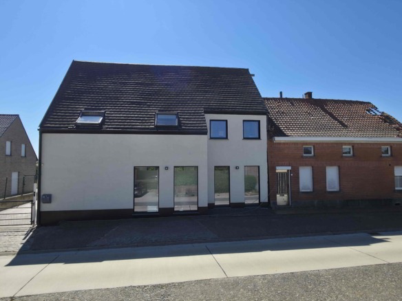 Enorm lichtrijke en energiezuinige woning met uitzonderlijk potentieel!