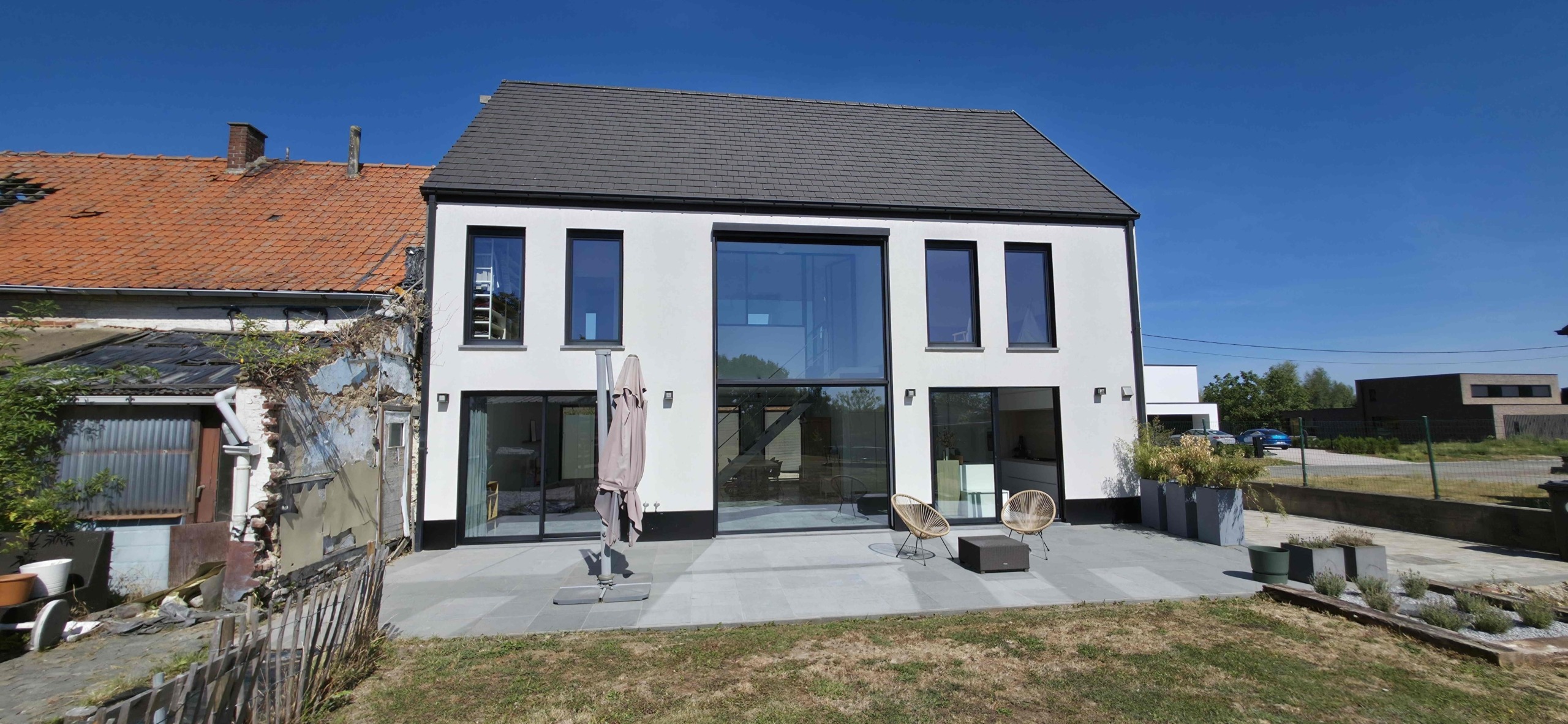 Enorm lichtrijke en energiezuinige woning met uitzonderlijk potentieel!
