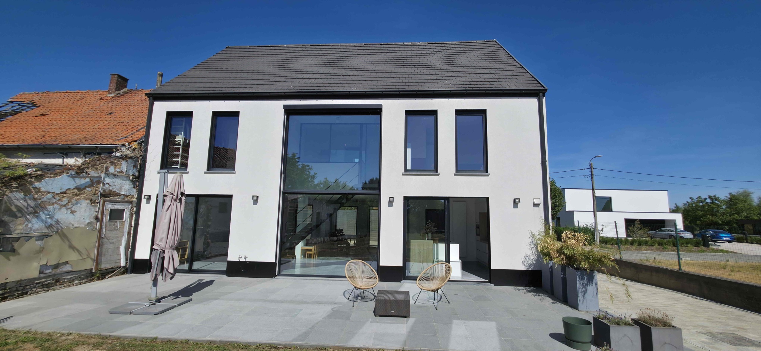 Enorm lichtrijke en energiezuinige woning met uitzonderlijk potentieel!
