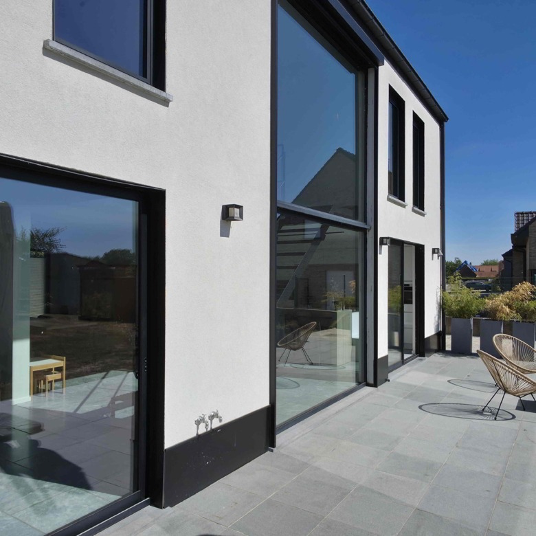 Enorm lichtrijke en energiezuinige woning met uitzonderlijk potentieel!