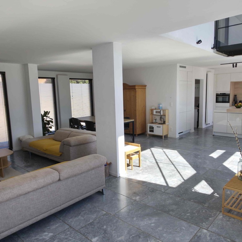 Enorm lichtrijke en energiezuinige woning met uitzonderlijk potentieel!