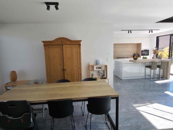 Enorm lichtrijke en energiezuinige woning met uitzonderlijk potentieel!