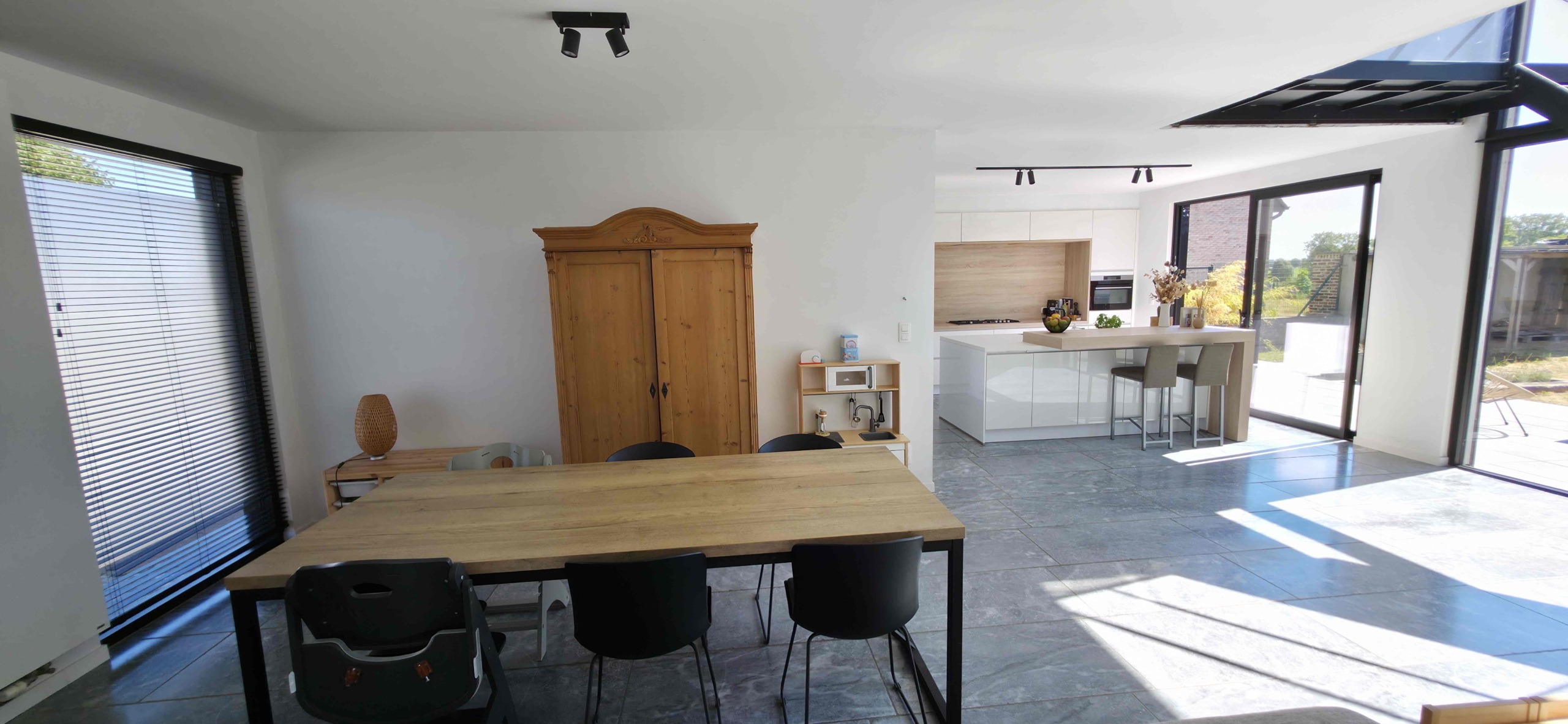 Enorm lichtrijke en energiezuinige woning met uitzonderlijk potentieel!