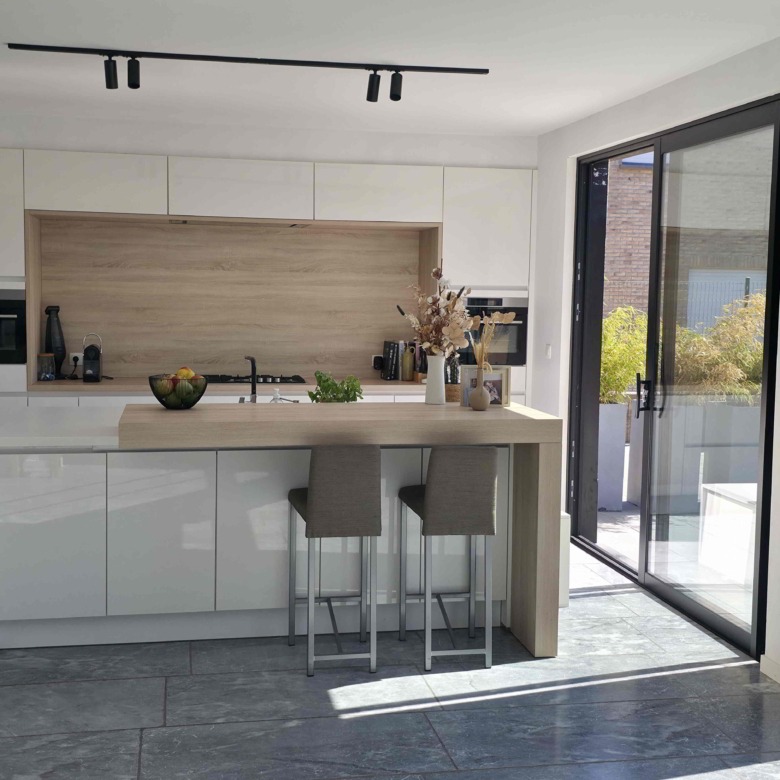 Enorm lichtrijke en energiezuinige woning met uitzonderlijk potentieel!