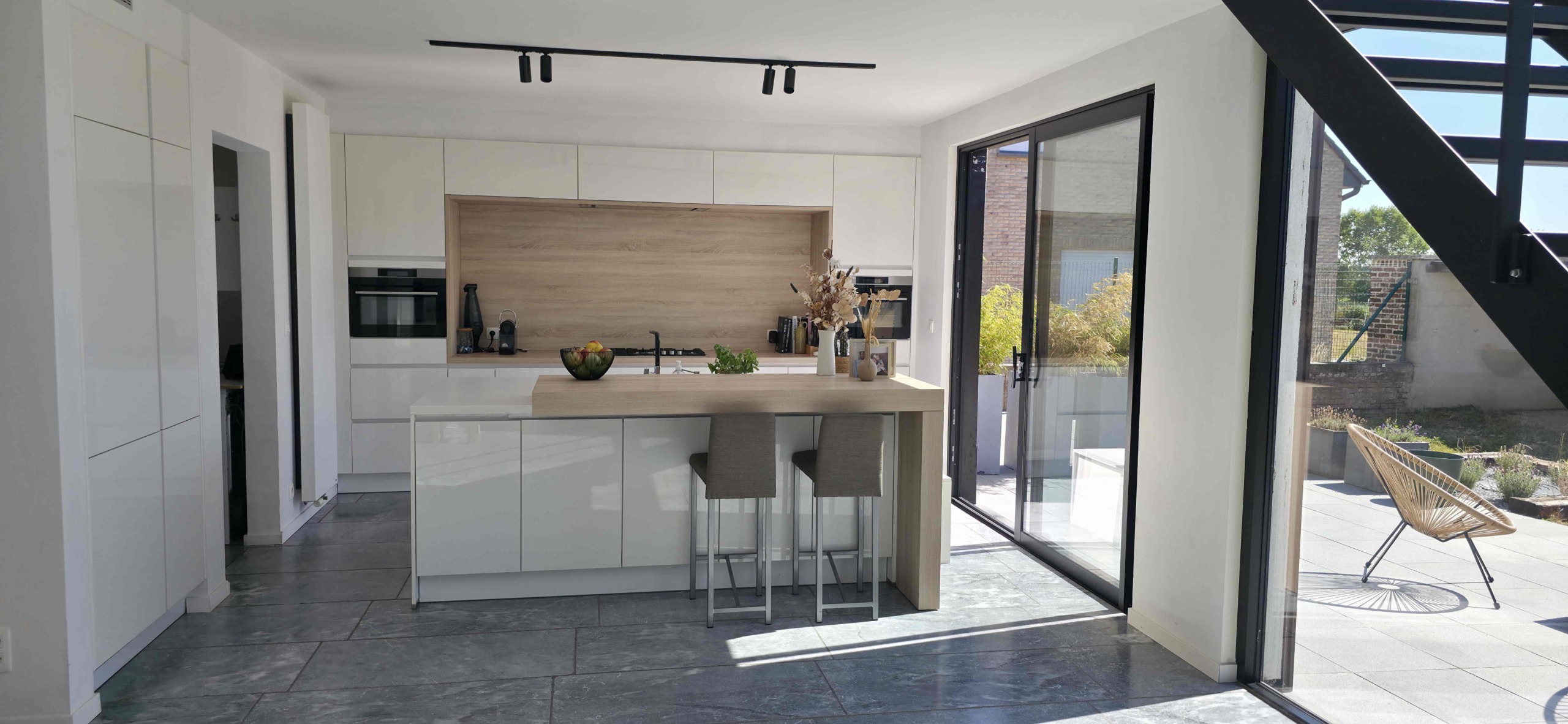 Enorm lichtrijke en energiezuinige woning met uitzonderlijk potentieel!
