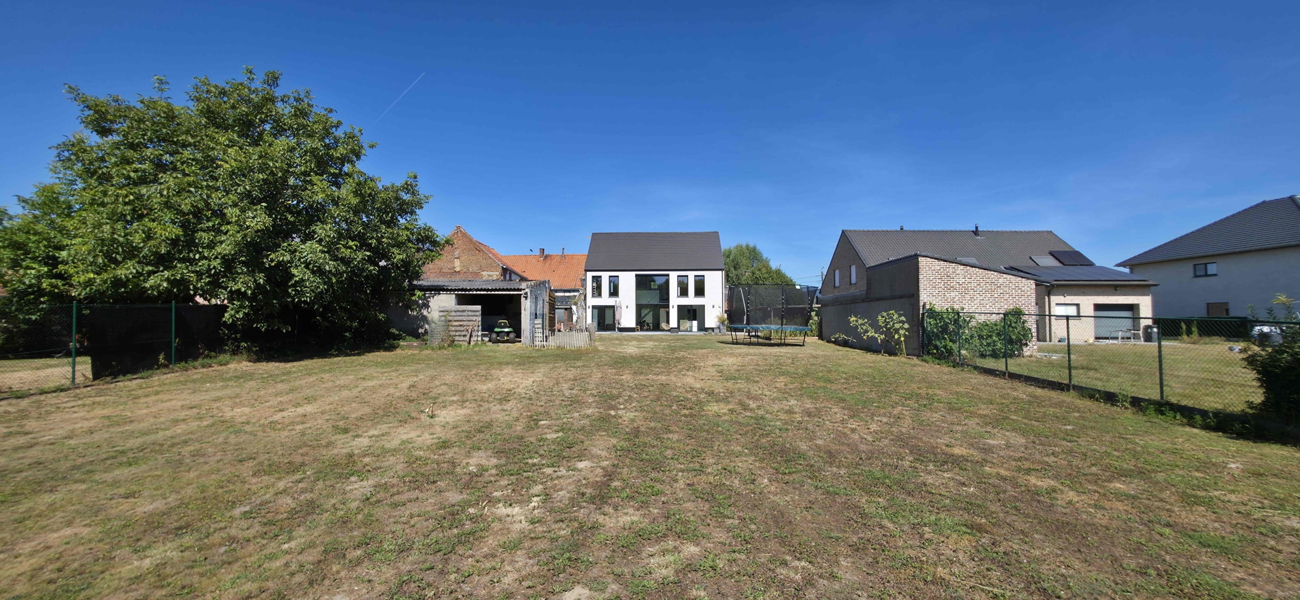 Enorm lichtrijke en energiezuinige woning met uitzonderlijk potentieel!