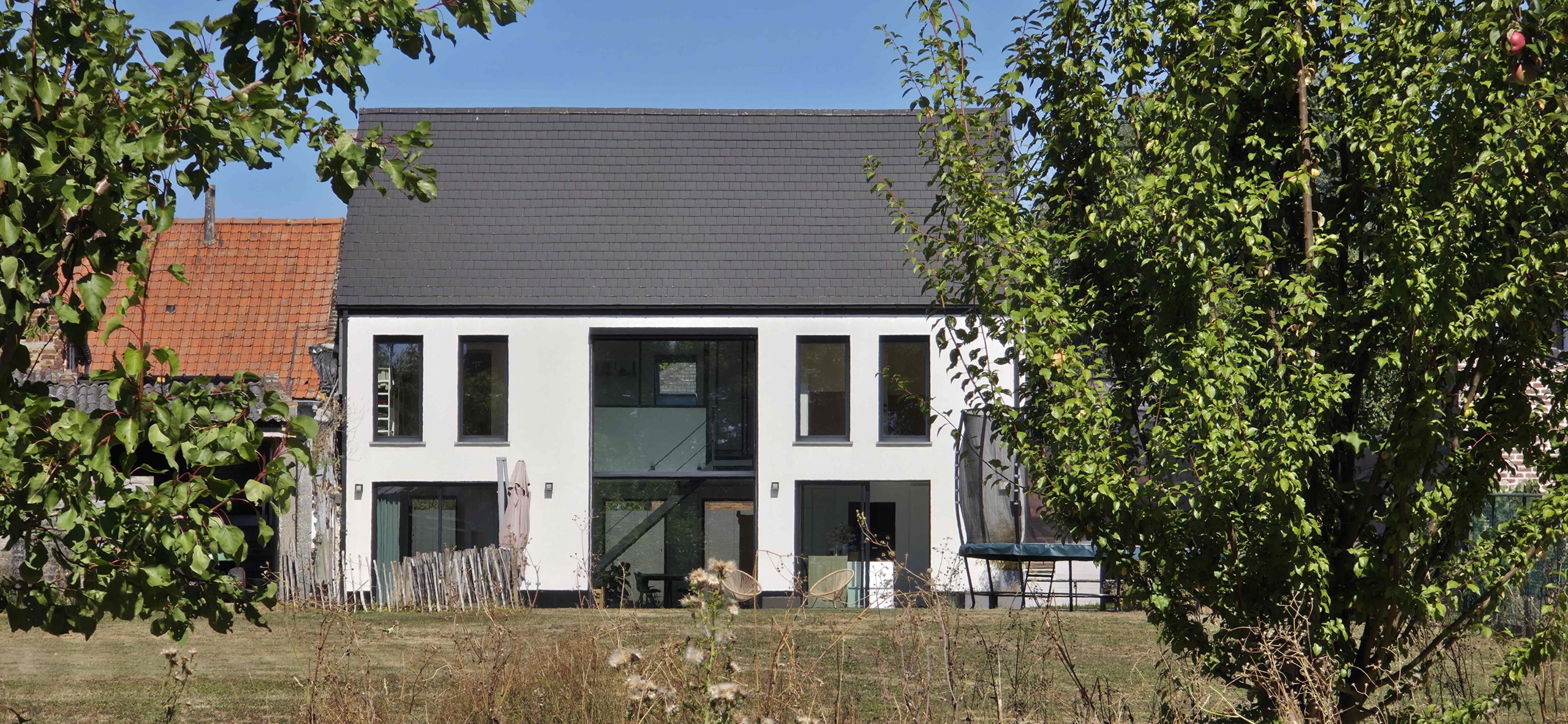 Enorm lichtrijke en energiezuinige woning met uitzonderlijk potentieel!