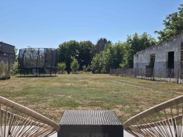 Enorm lichtrijke en energiezuinige woning met uitzonderlijk potentieel!