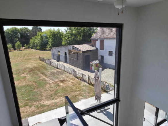 Enorm lichtrijke en energiezuinige woning met uitzonderlijk potentieel!
