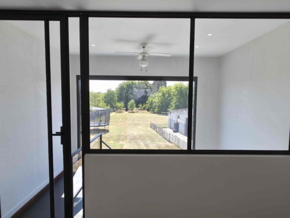 Enorm lichtrijke en energiezuinige woning met uitzonderlijk potentieel!