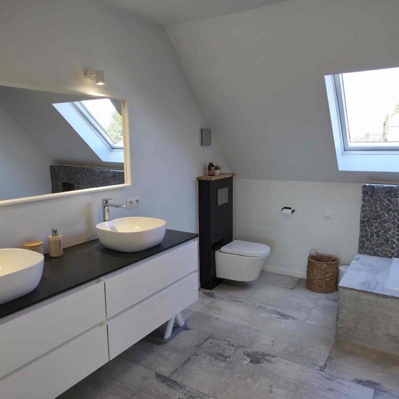 Enorm lichtrijke en energiezuinige woning met uitzonderlijk potentieel!