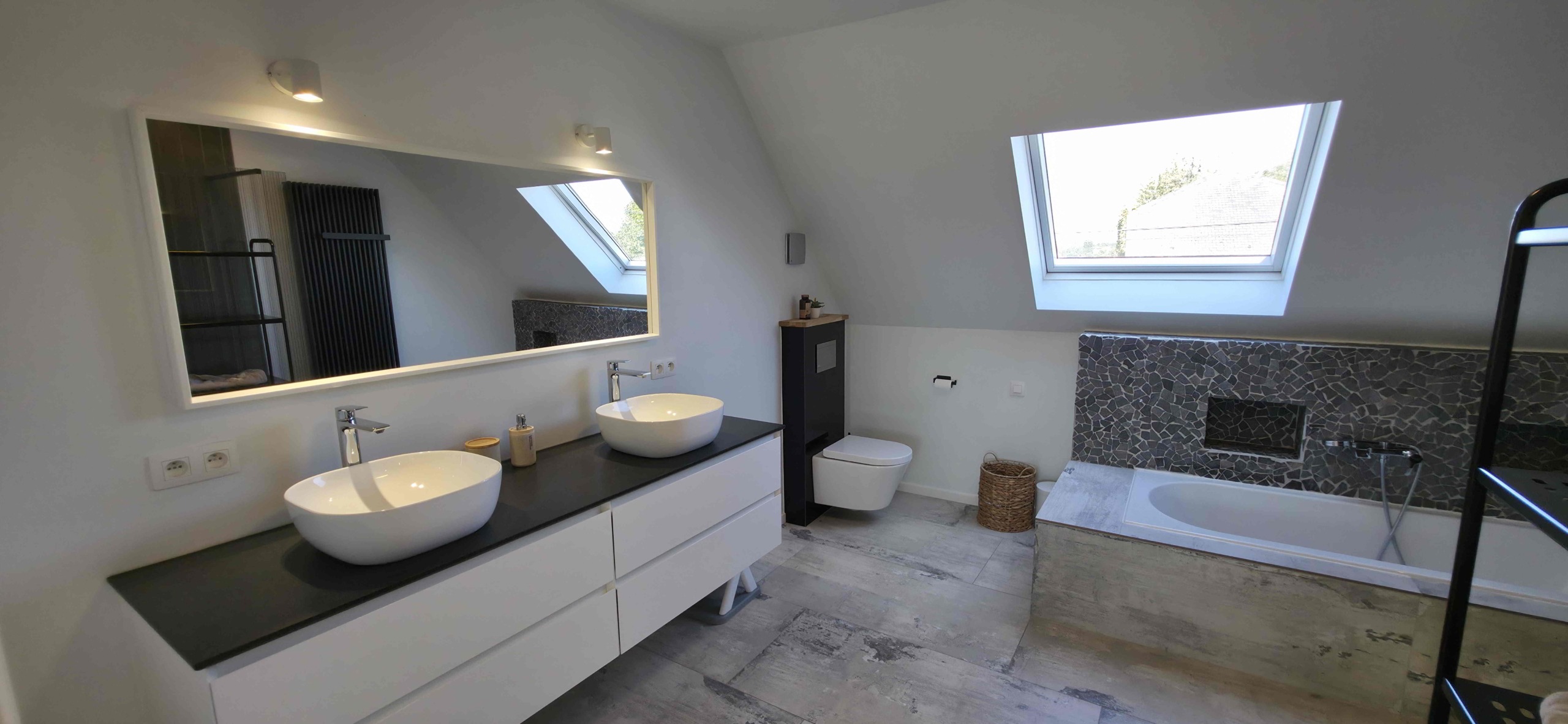 Enorm lichtrijke en energiezuinige woning met uitzonderlijk potentieel!