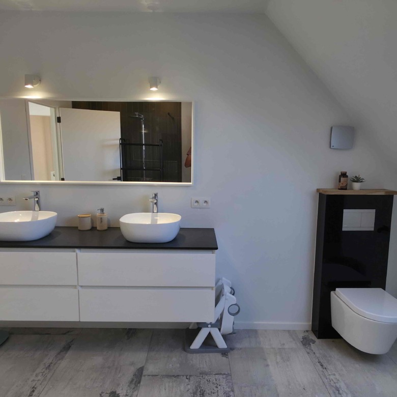 Enorm lichtrijke en energiezuinige woning met uitzonderlijk potentieel!