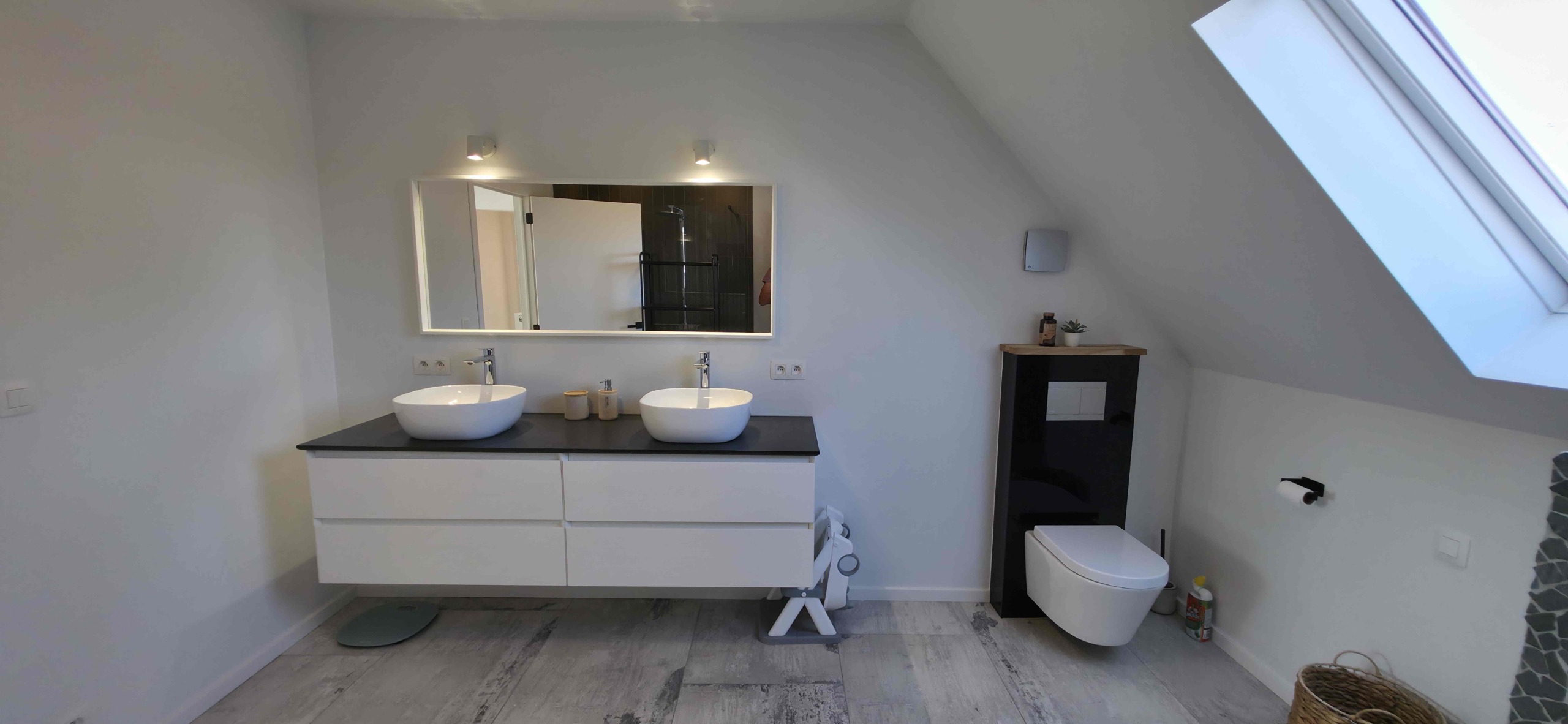 Enorm lichtrijke en energiezuinige woning met uitzonderlijk potentieel!