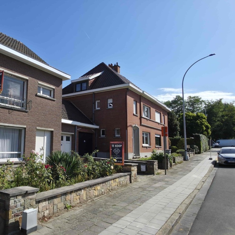 Ruime gezinswoning op toplocatie aan de stadsrand