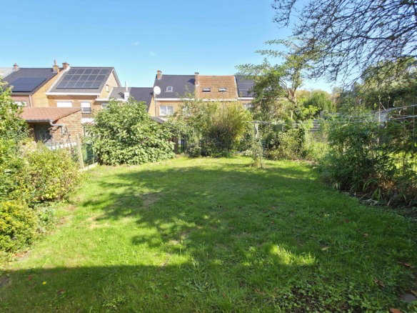 Ruime gezinswoning op toplocatie aan de stadsrand
