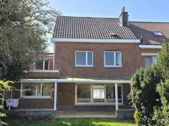 Ruime gezinswoning op toplocatie aan de stadsrand