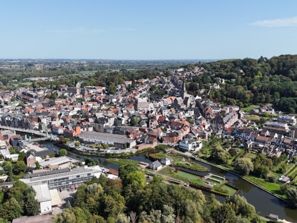 Ruime gezinswoning op toplocatie aan de stadsrand